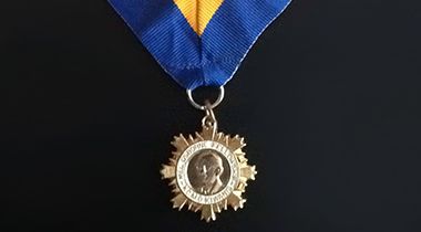 mel-osborne-medalion